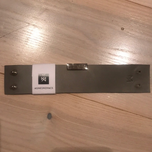 Grey leather AgnesKovacs bracelet - Picture 2 of 2